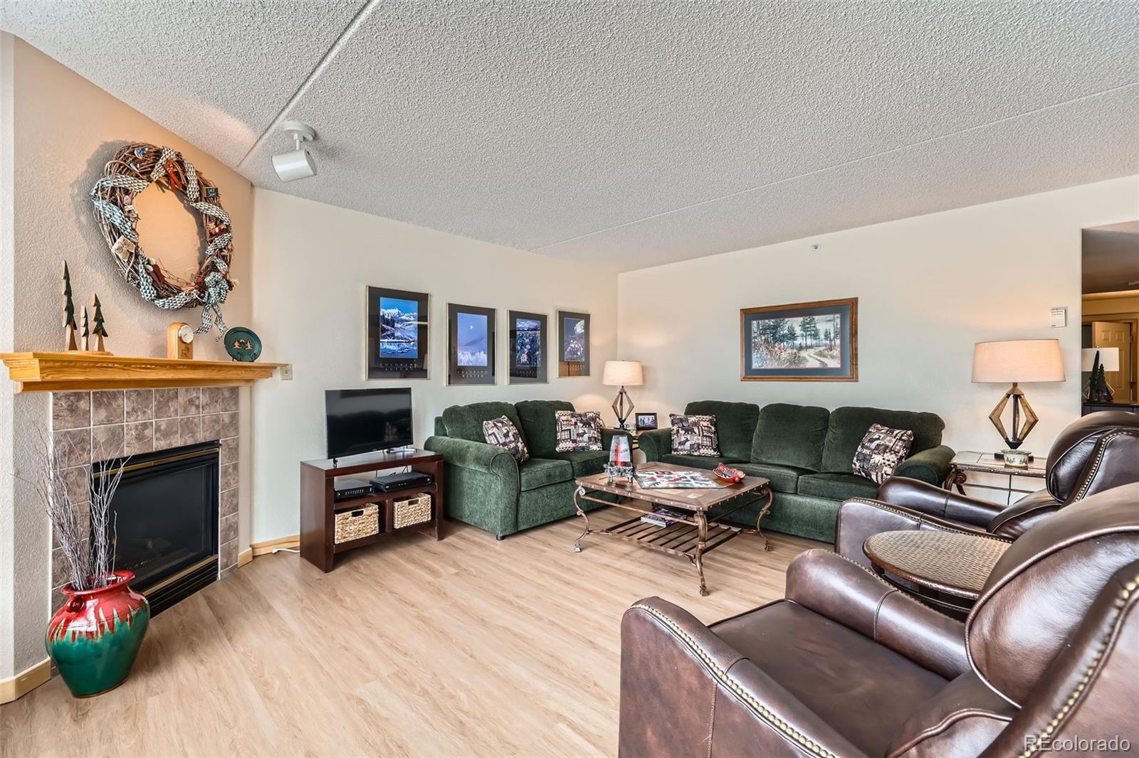 980 Lakepoint Drive 202