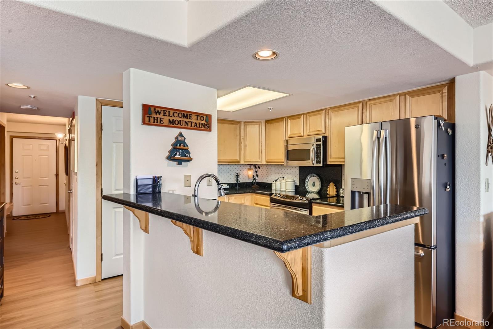 980 Lakepoint Drive 202