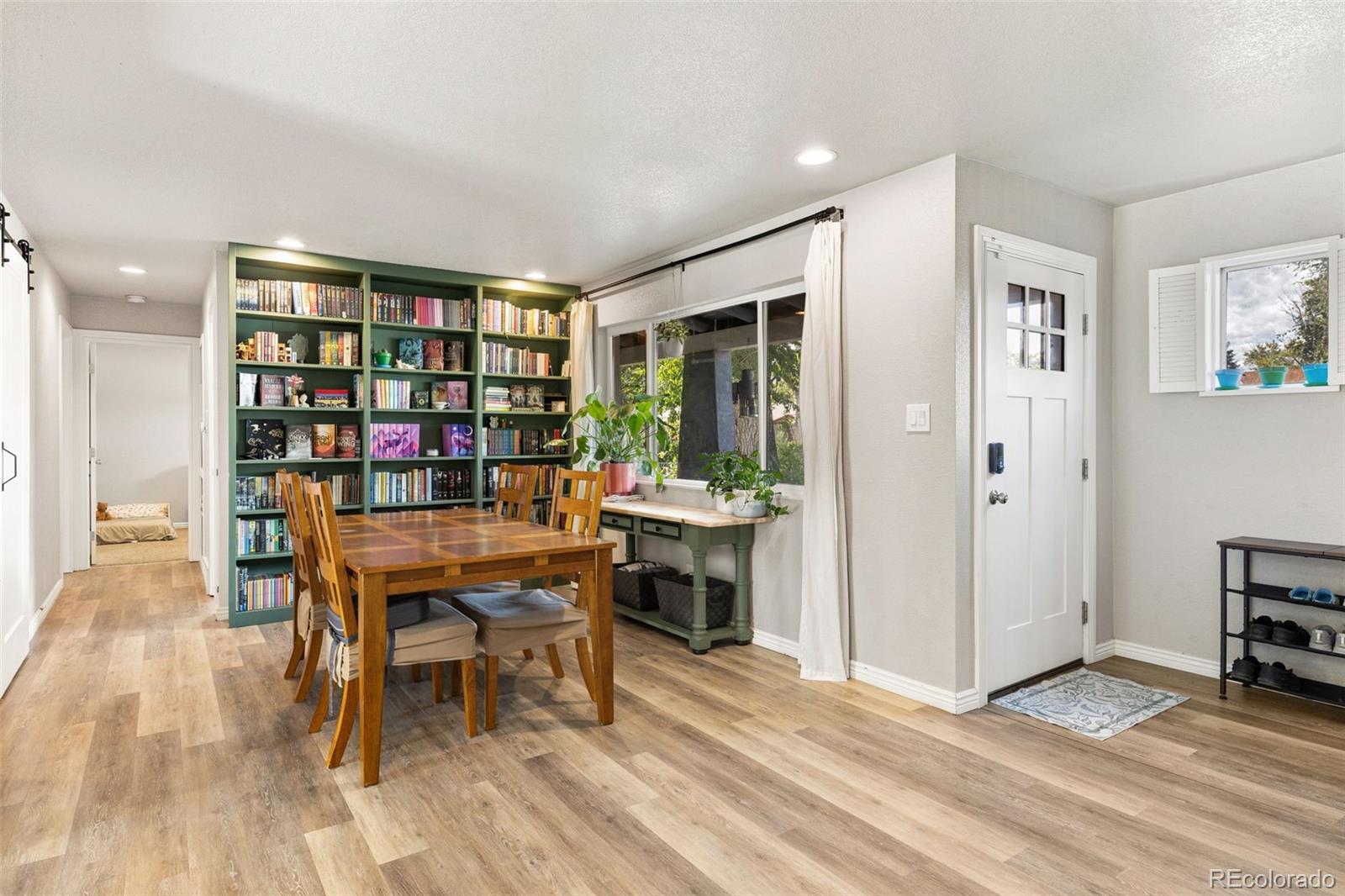 113 Everett Drive