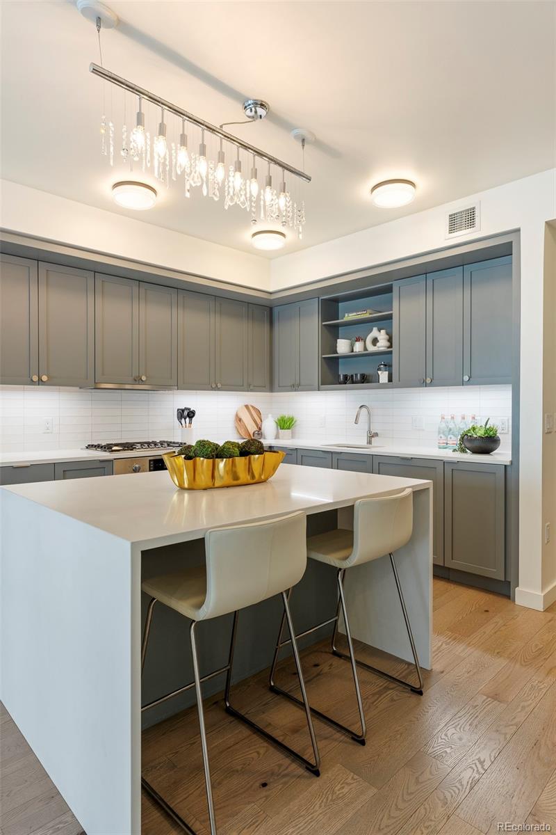 1750 Wewatta Street 809