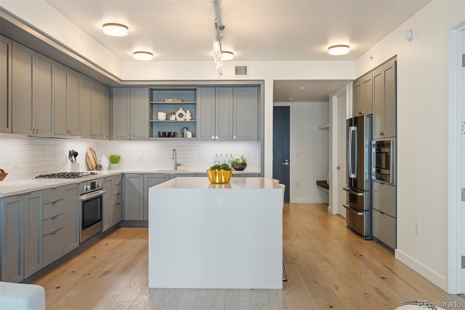 1750 Wewatta Street 809