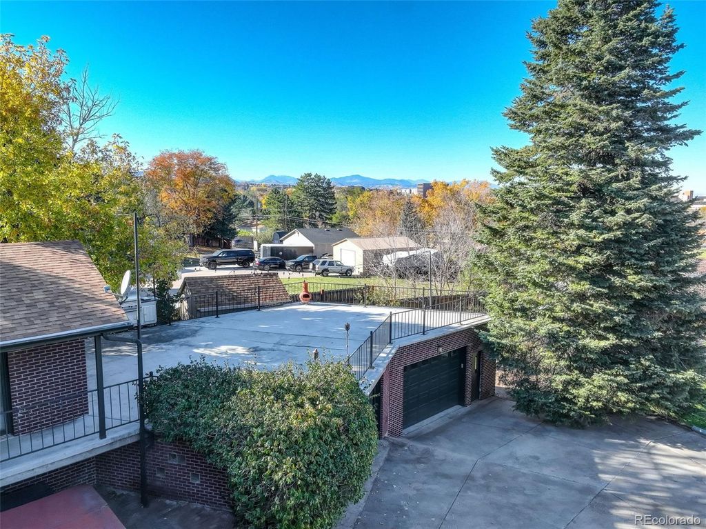 Photo of 11105 W Center Avenue, Lakewood, CO 80226 (MLS # 7668884)