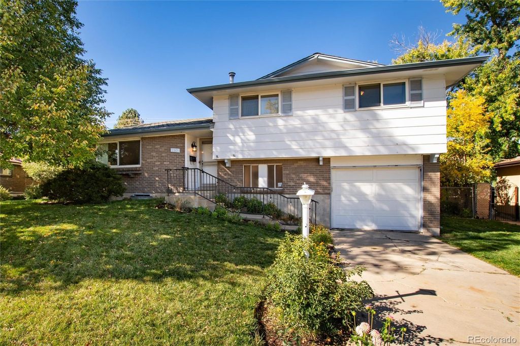 Photo of 1157 S Everett Street, Lakewood, CO 80232 (MLS # 9472492)