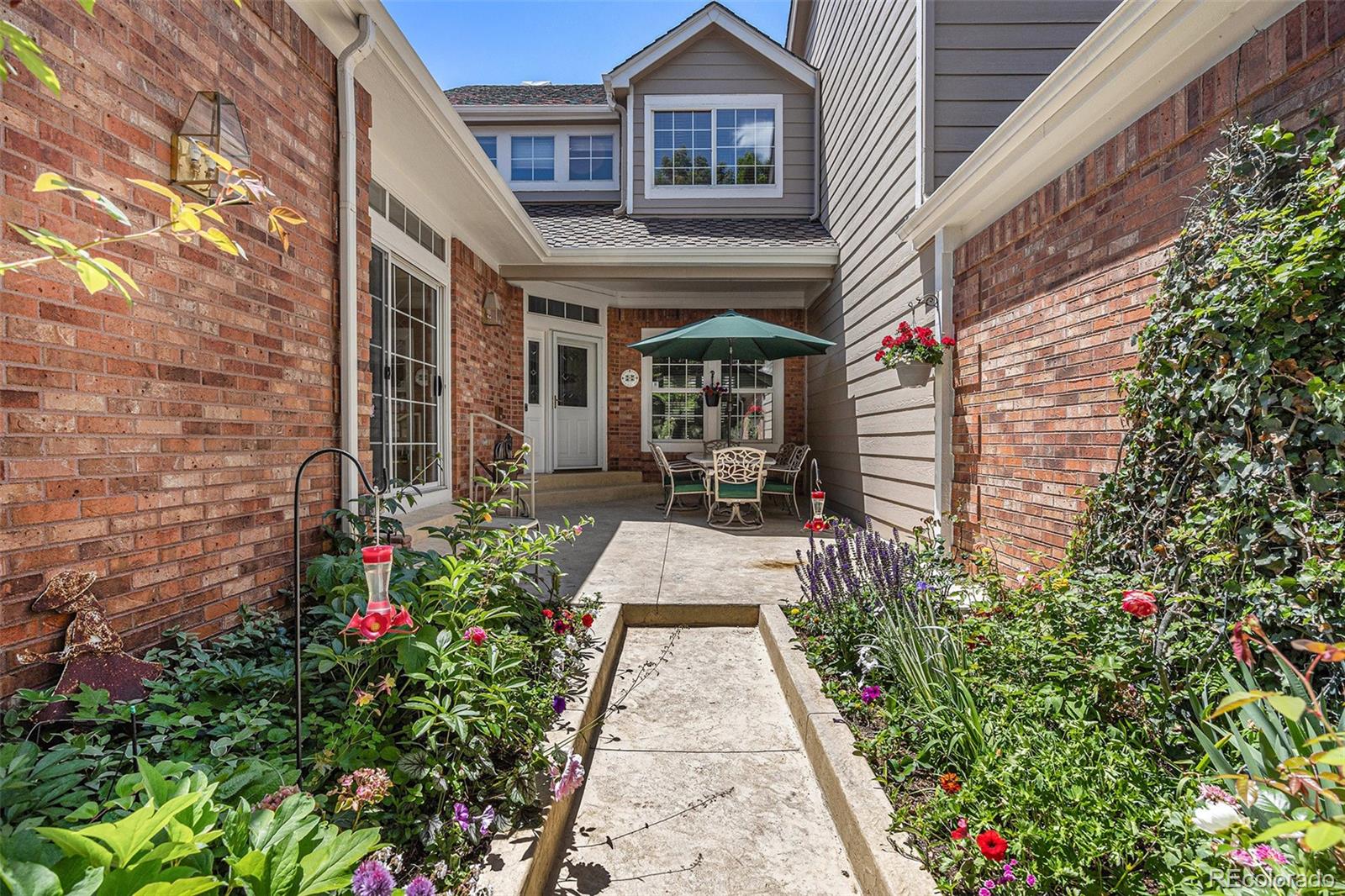 9873 Greensview Circle, Lone Tree, CO, 80124 3 9873 Greensview Circle