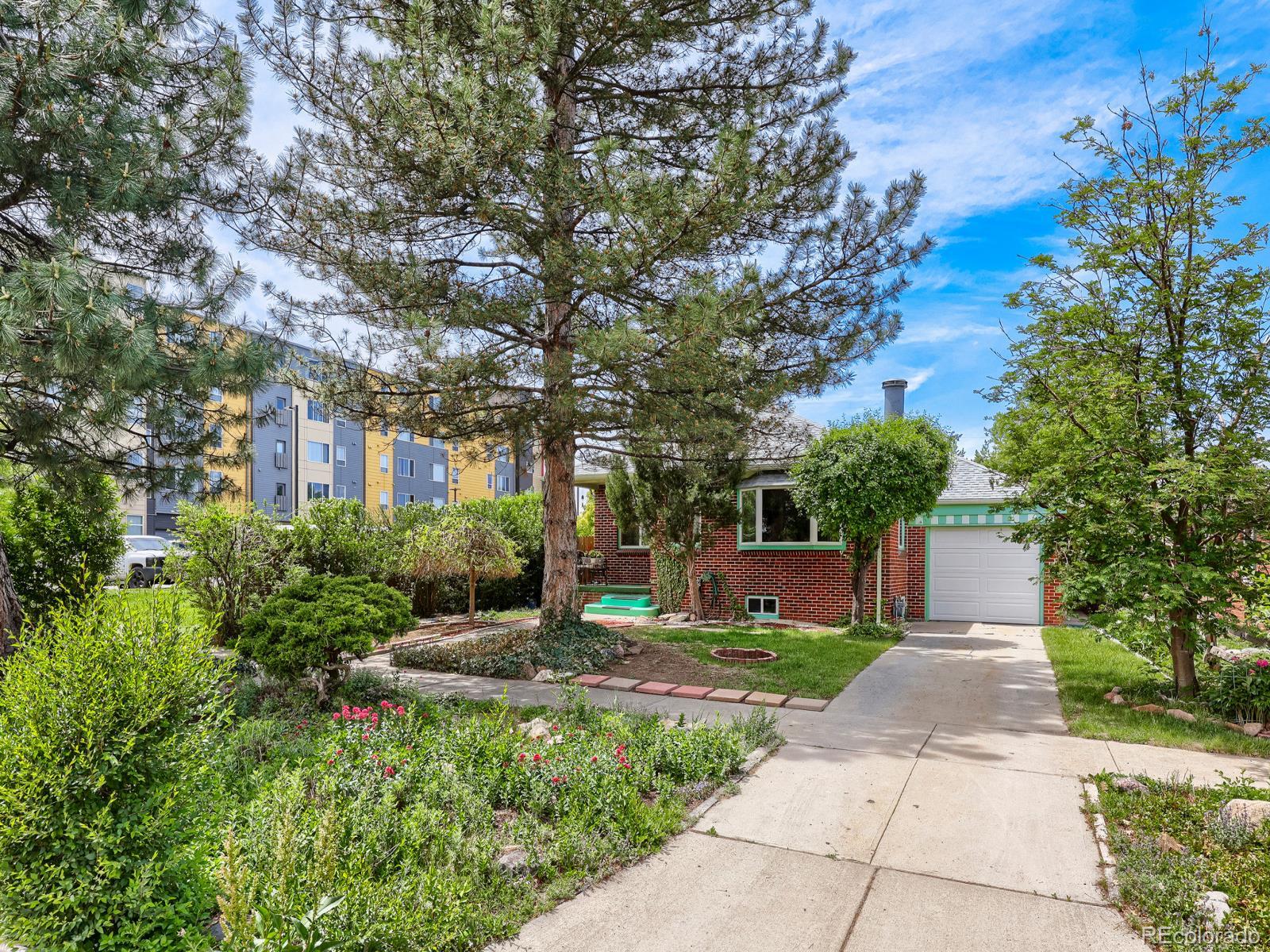 1535 Poplar Street
