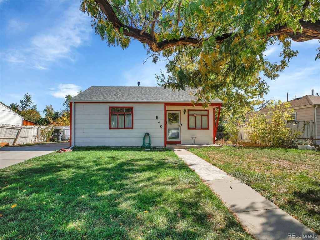 Photo of 820 Lansing Street, Aurora, CO 80010 (MLS # 8667532)