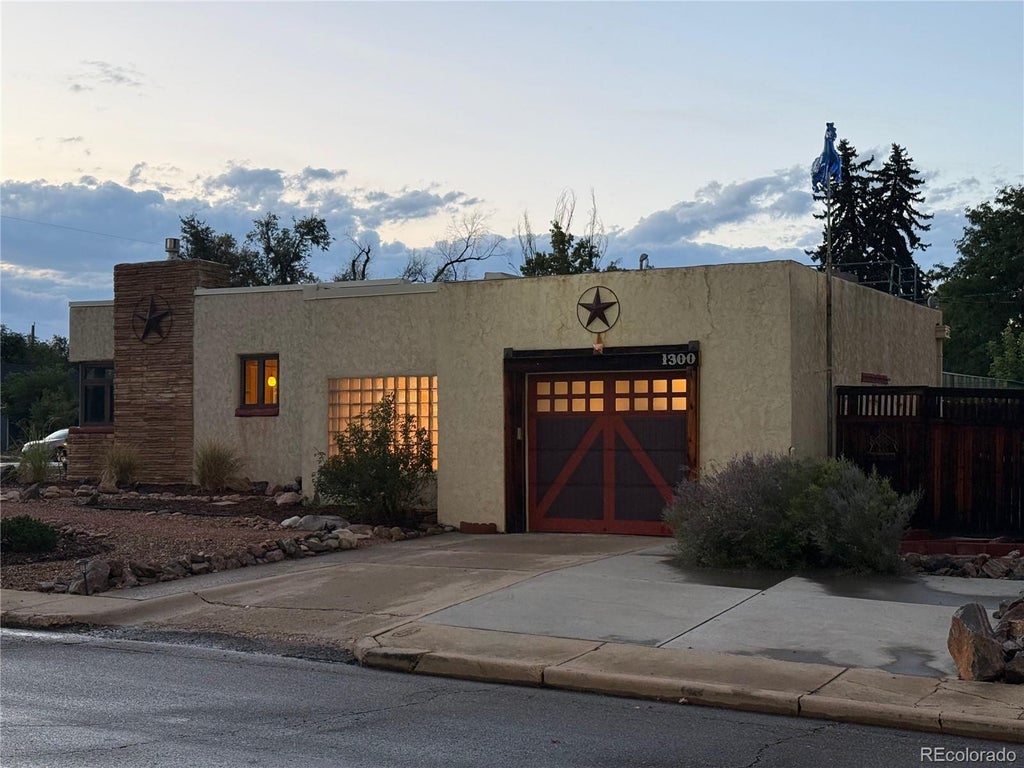 Photo of 1300 Syracuse Street, Denver, CO 80220 (MLS # 7195614)