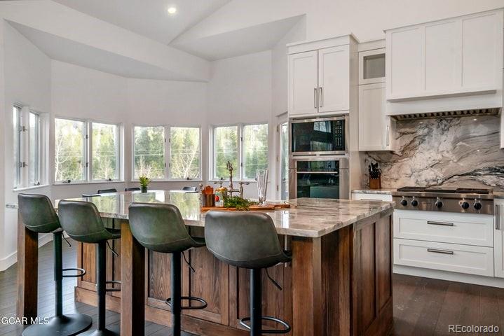 671 Vasquez Road