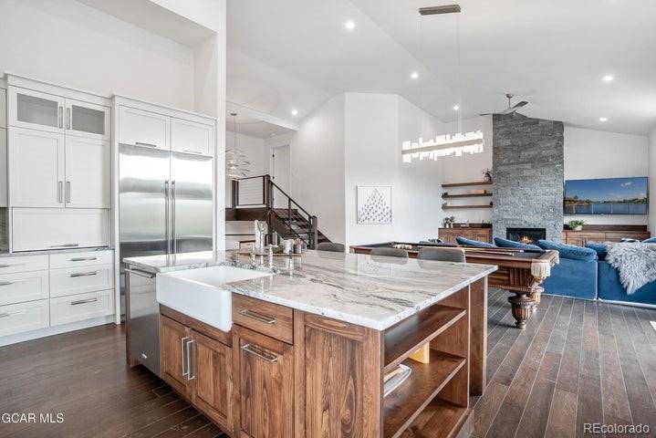 671 Vasquez Road