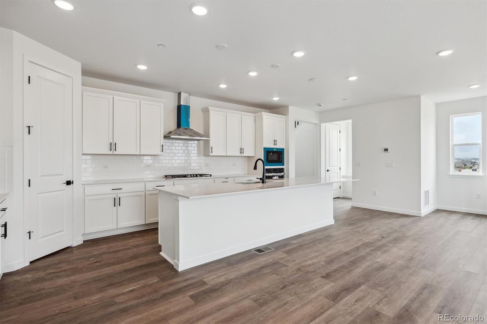 9237 Truckee Court, Commerce City, CO, 80022 4 9237 Truckee Court