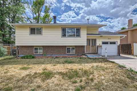 Single Family Residence in Colorado Springs CO 3517 Indianpipe Circle.jpg