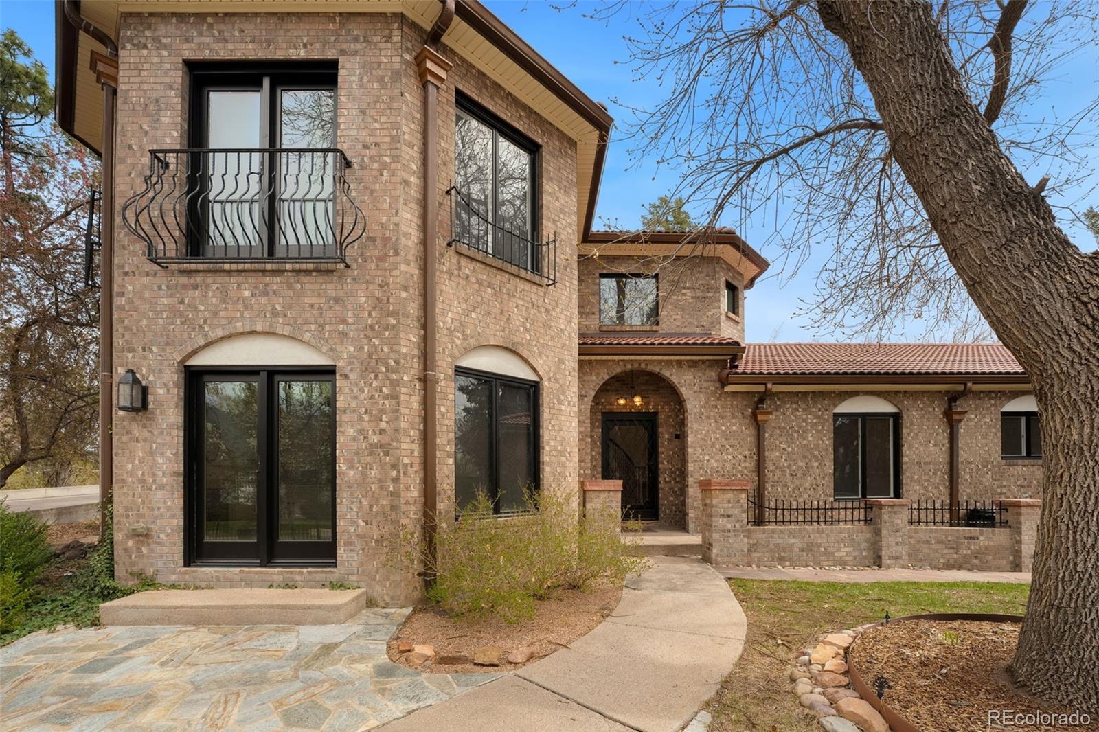 2111 E Alameda Avenue