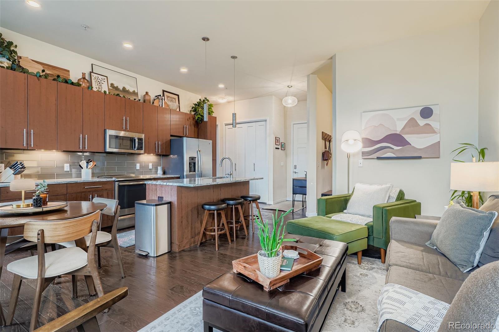 336 E 1st Avenue 304