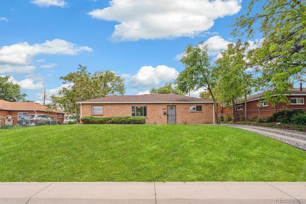 Photo of 1330 Oak Place, Thornton, CO 80229 (MLS # 7327052)