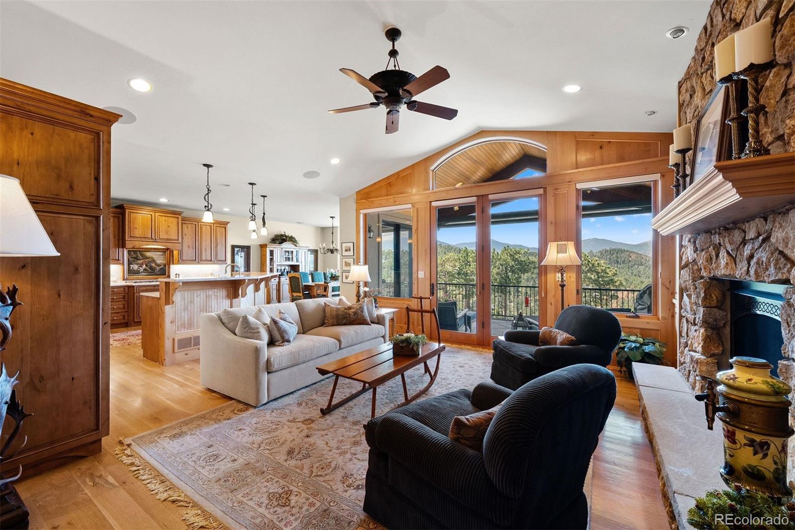 1007 Nob Hill Road