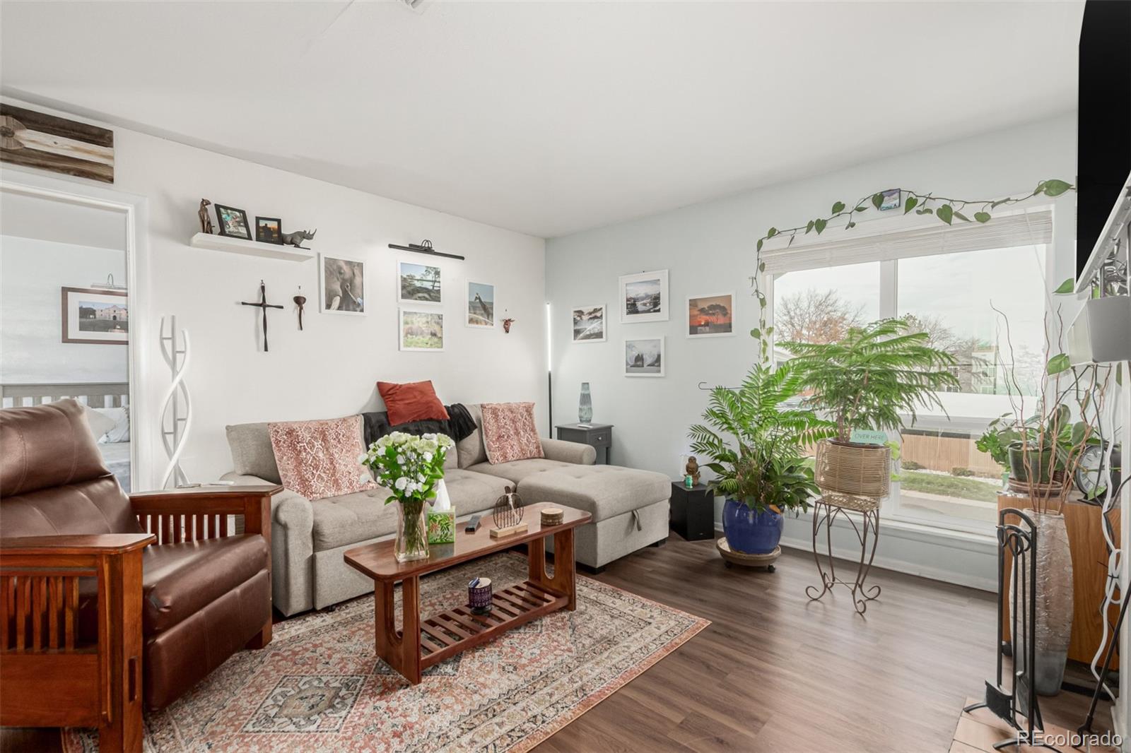 2330 E Fremont Avenue D19