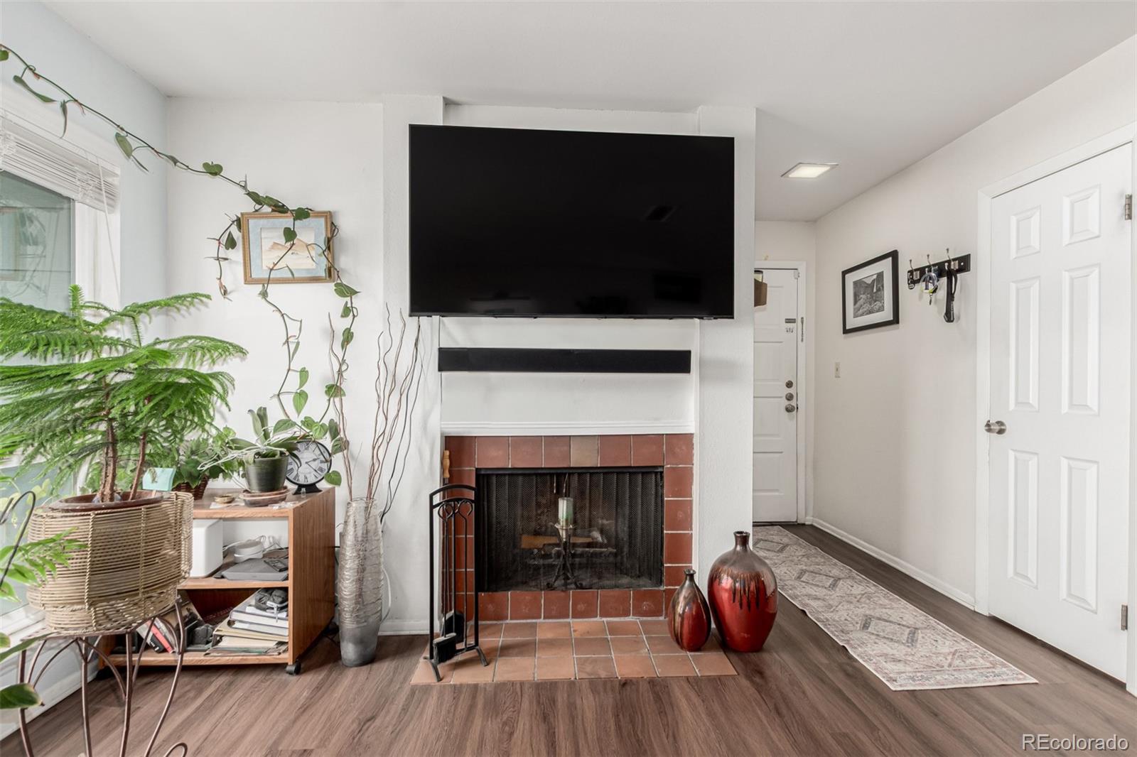 2330 E Fremont Avenue D19