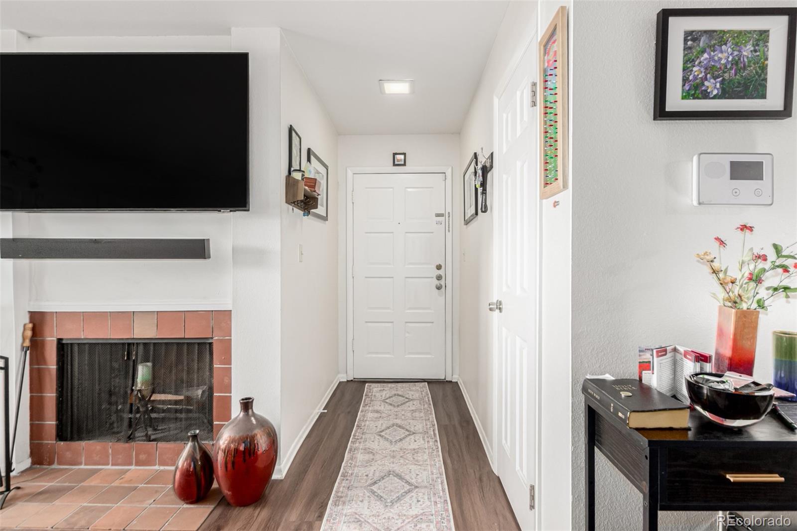 2330 E Fremont Avenue D19