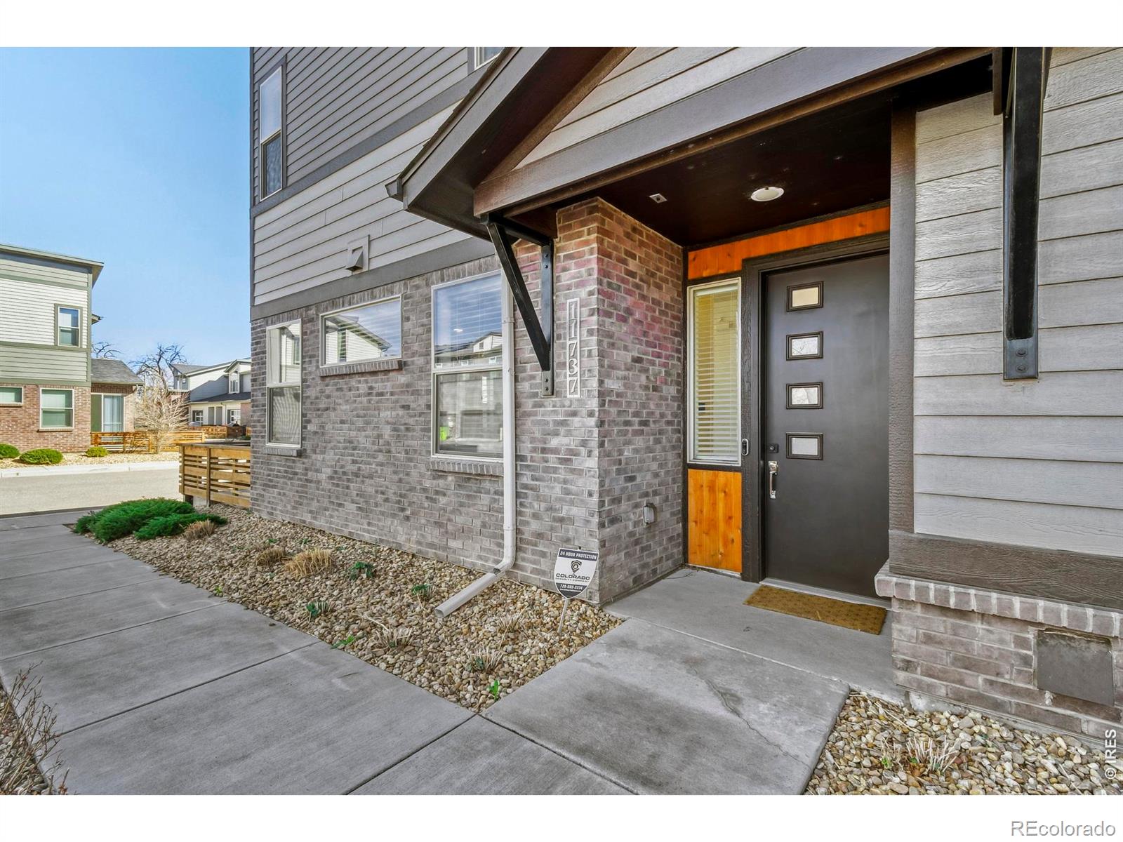 11737 W 45th Place