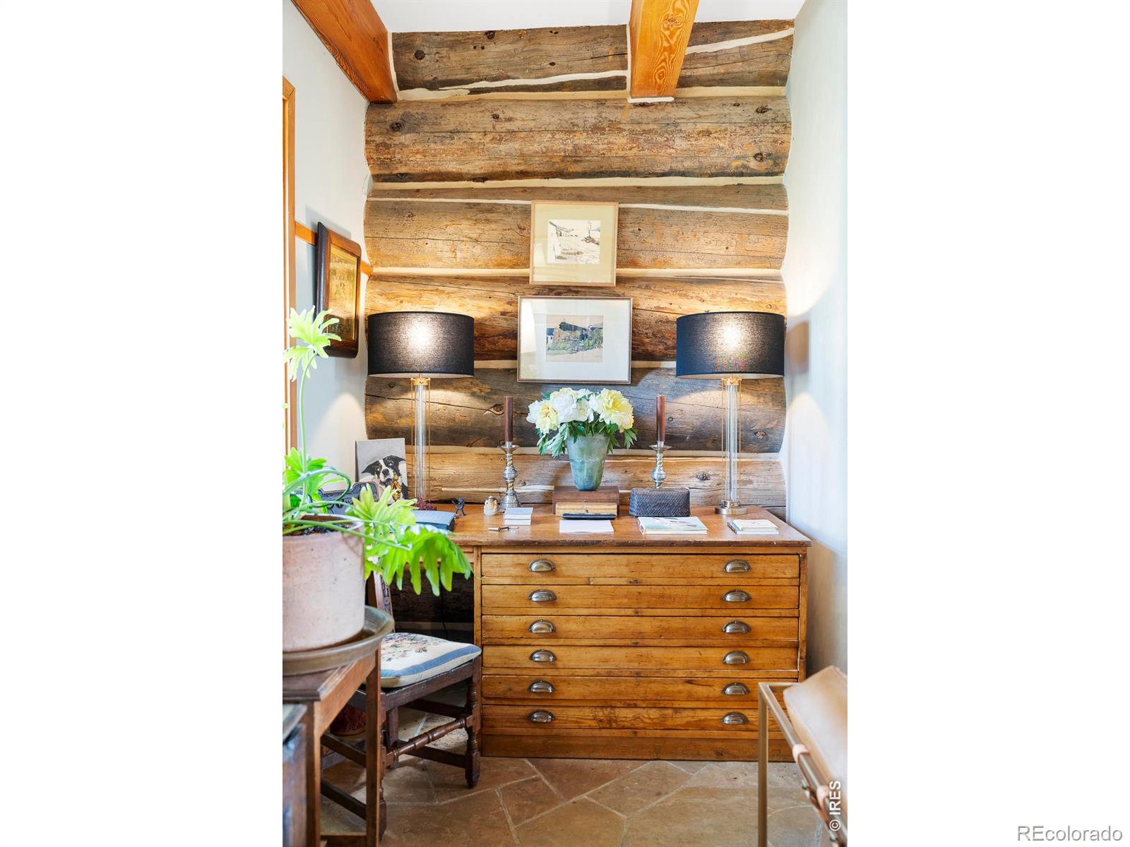 1050 Pine Gold Hill Street