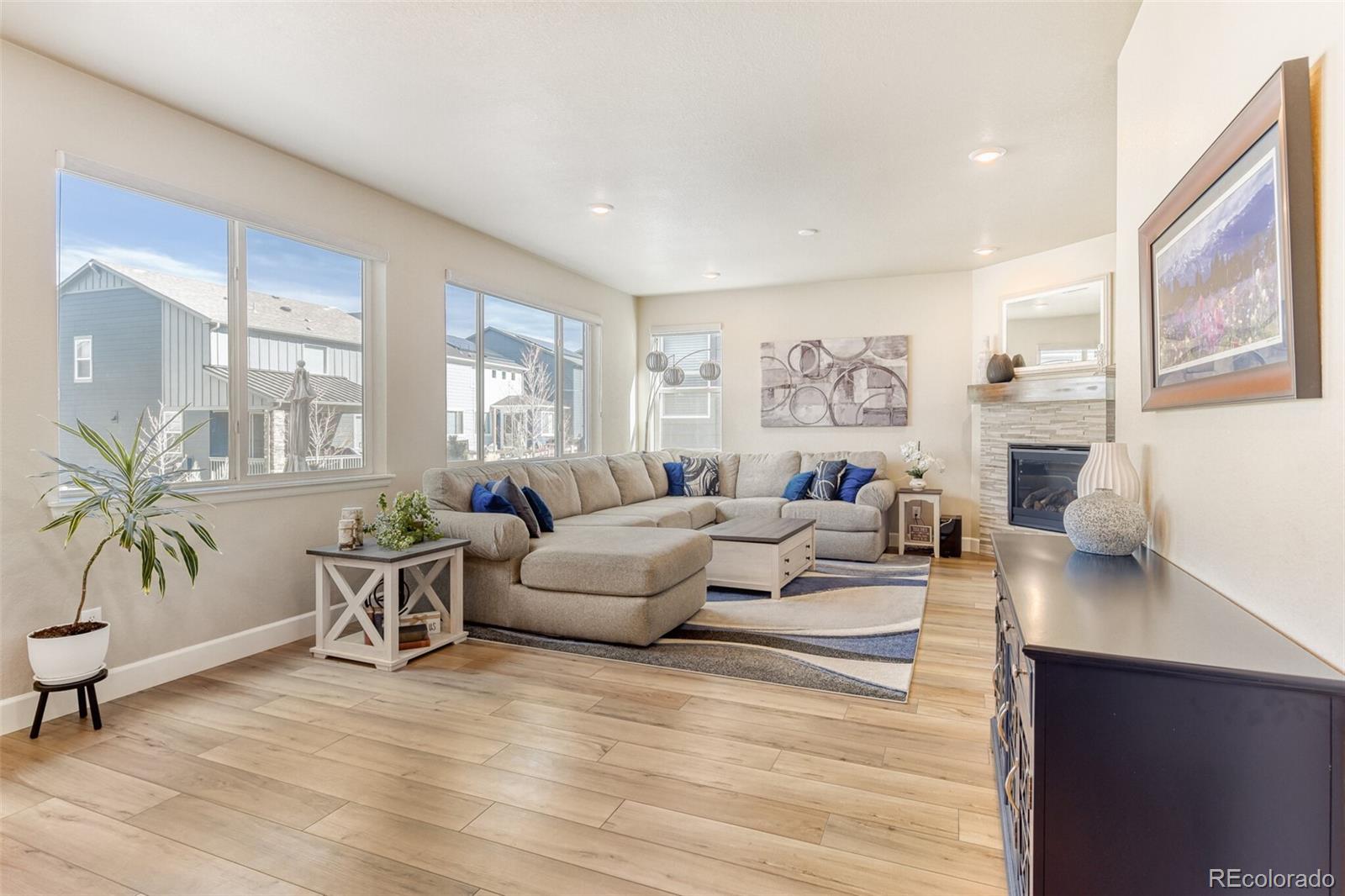 9857 Rosalee Peak Street