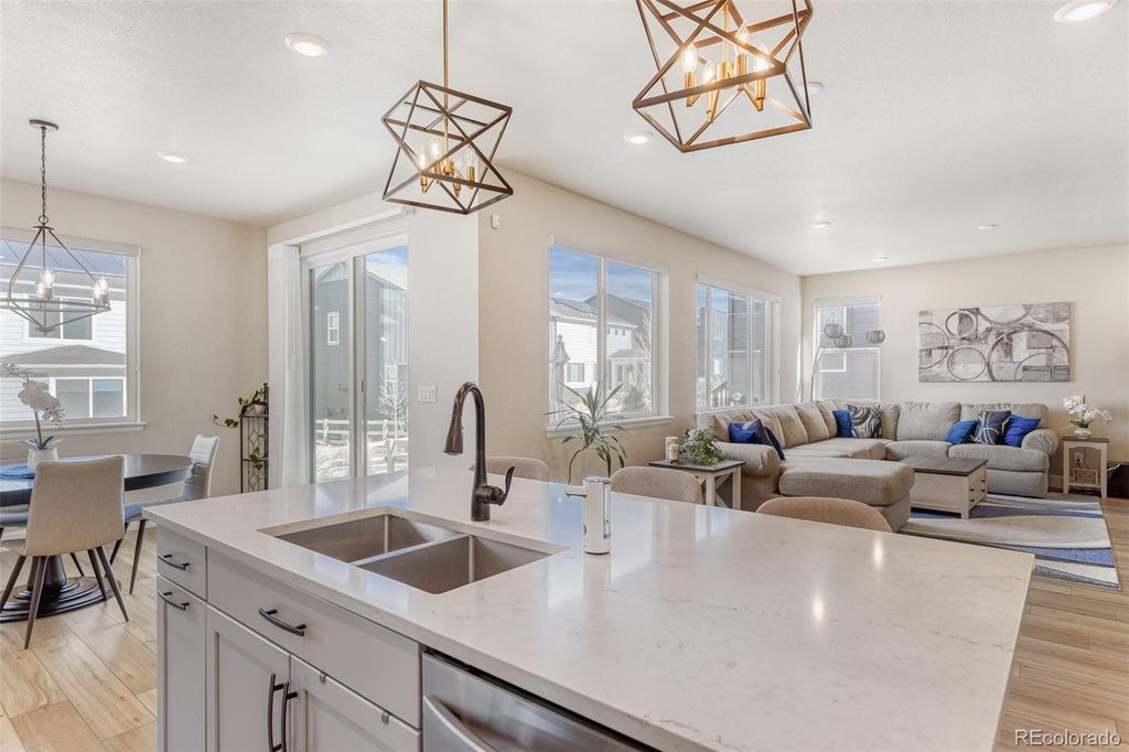 Photo of 9857 Rosalee Peak Street, Littleton, CO 80125 (MLS # 3941466)