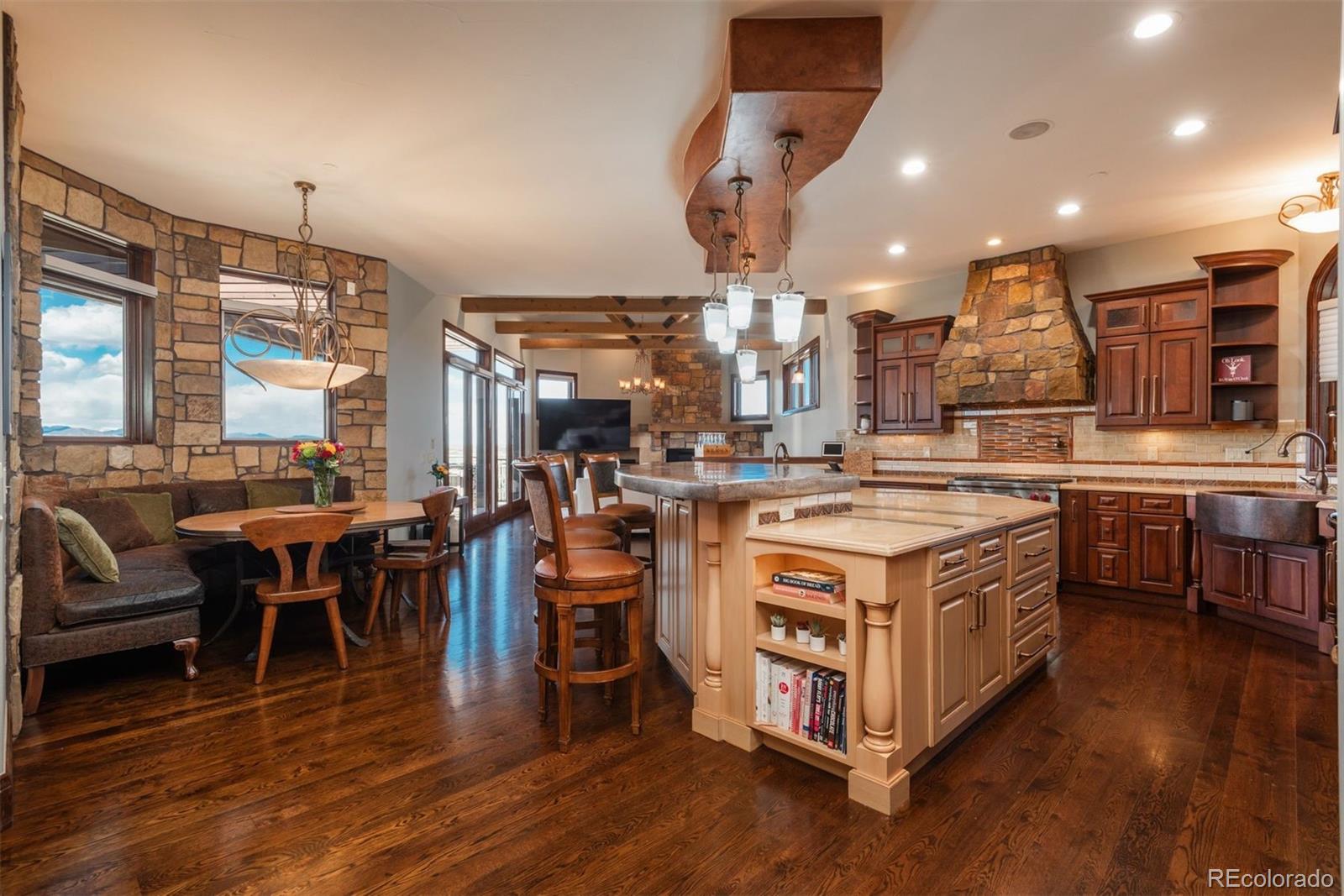 8871 Aspen Leaf Court