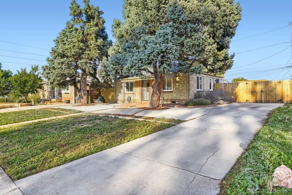 Photo of 1318 S Dale Court, Denver, CO 80219 (MLS # 9197825)
