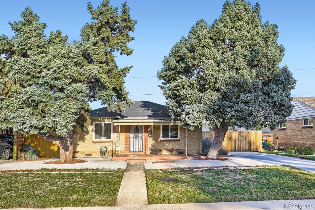 Photo of 1318 S Dale Court, Denver, CO 80219 (MLS # 9197825)