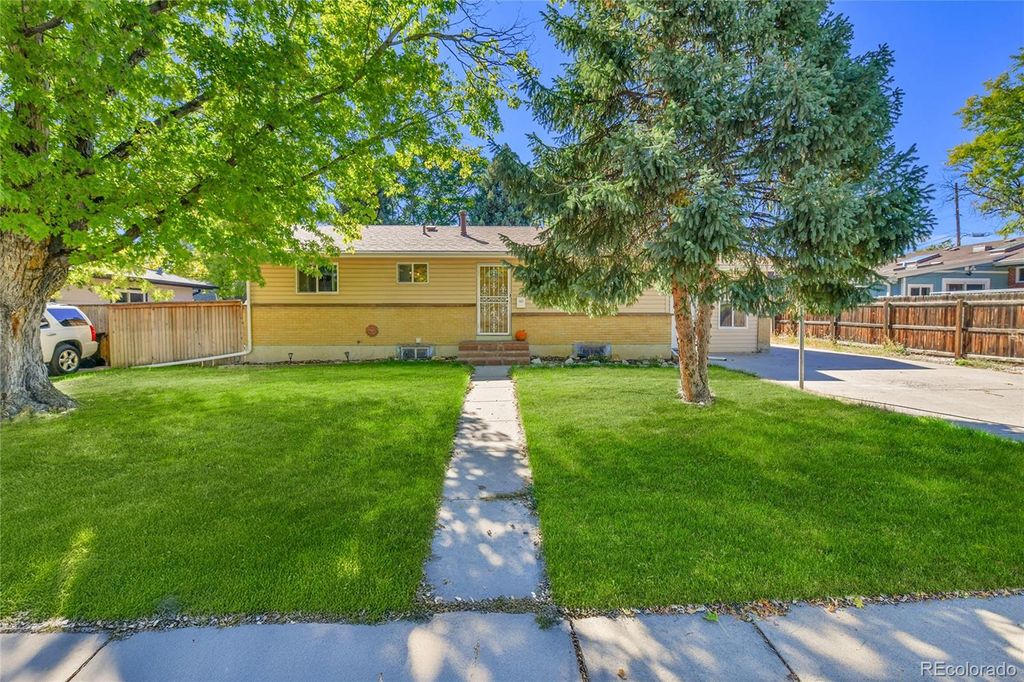 Photo of 7540 W Mexico Drive, Lakewood, CO 80232 (MLS # 4370558)