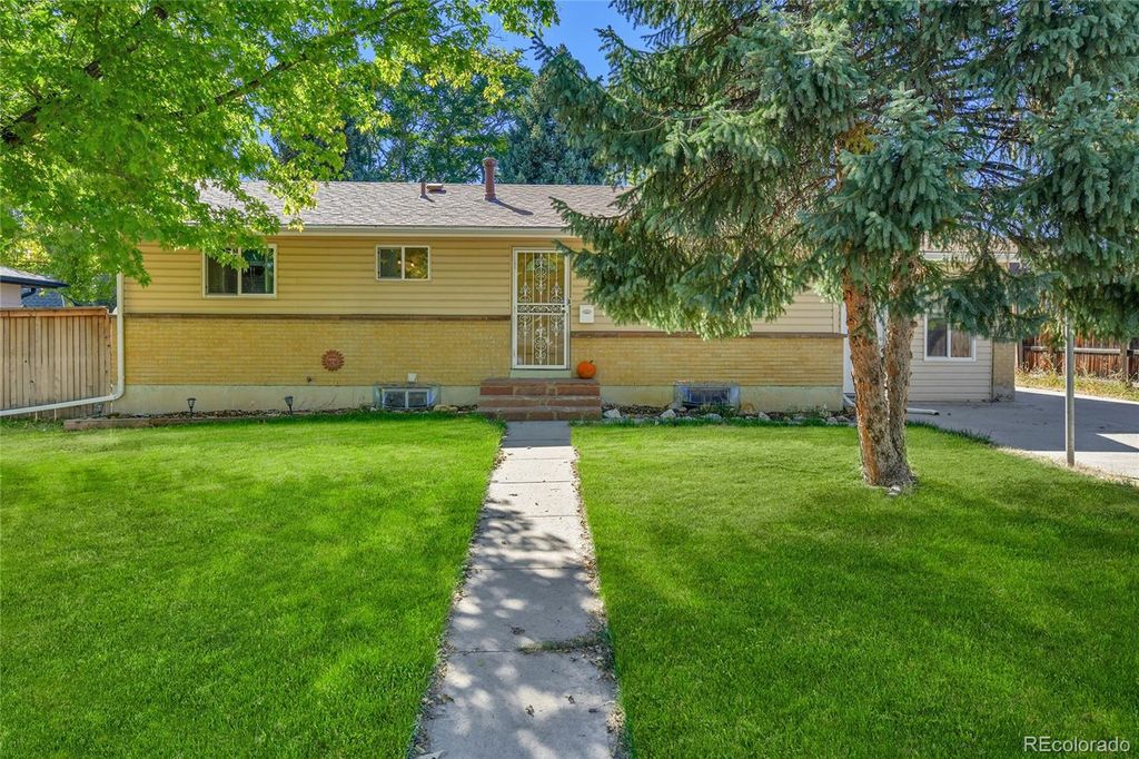 Photo of 7540 W Mexico Drive, Lakewood, CO 80232 (MLS # 4370558)
