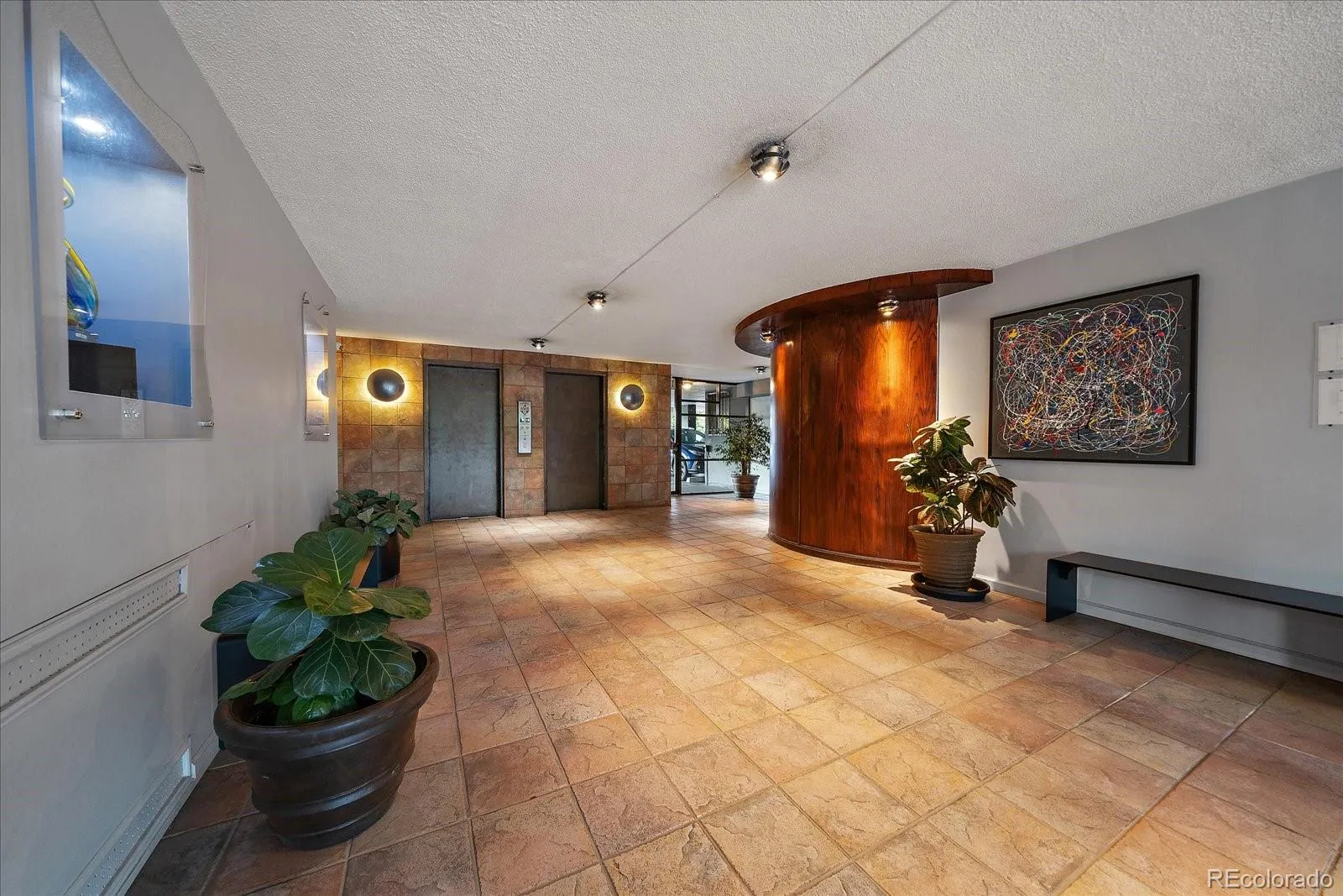 Denver, Colorado 80203, United States, ,1 BathroomBathrooms,Residential,Active,208182