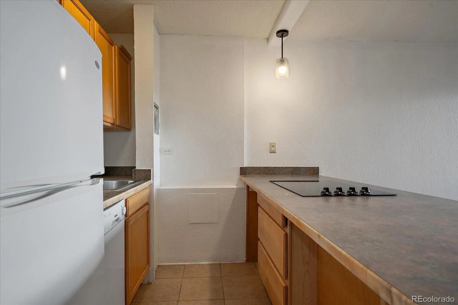 Denver, Colorado 80203, United States, ,1 BathroomBathrooms,Residential,Active,208182