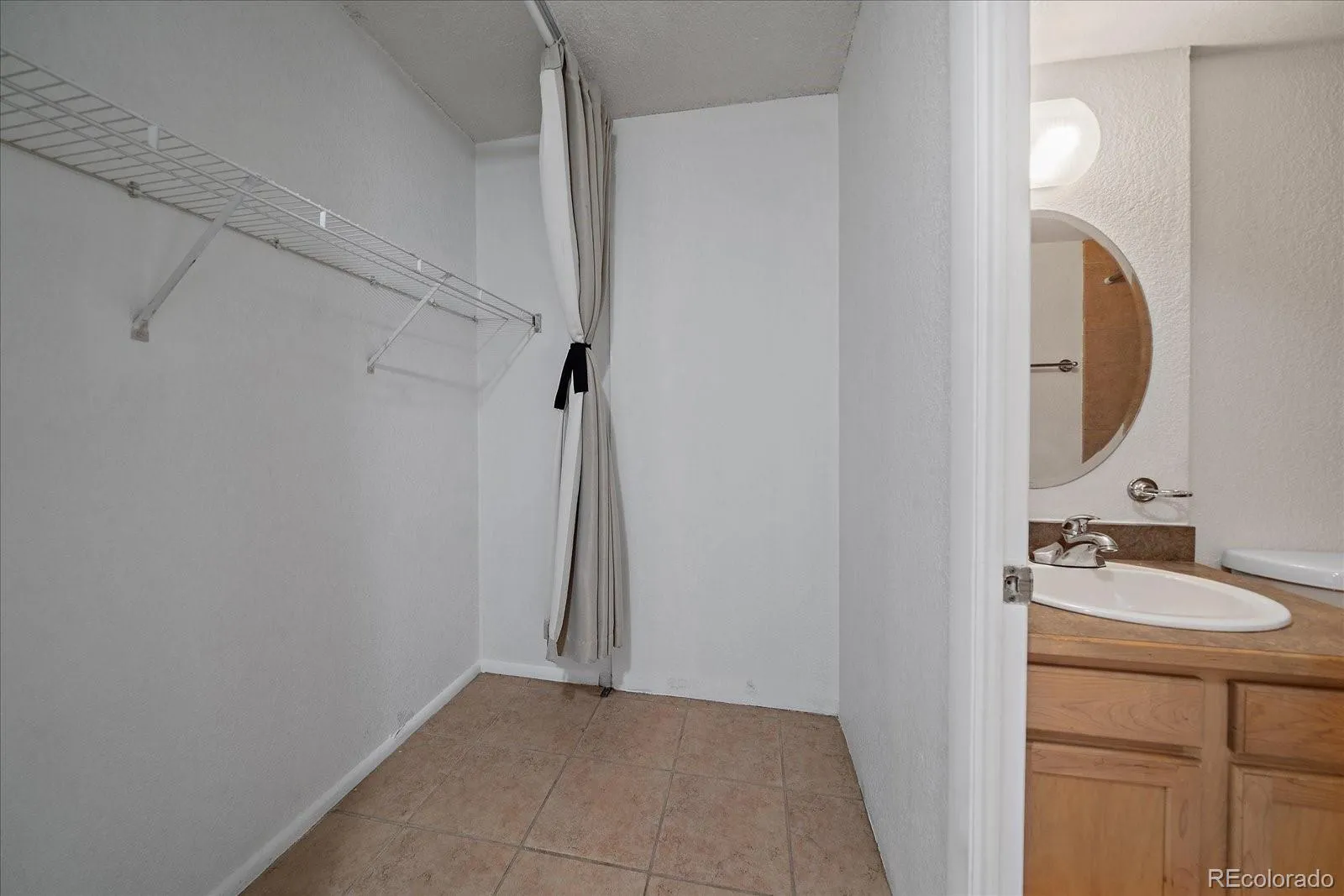 Denver, Colorado 80203, United States, ,1 BathroomBathrooms,Residential,Active,208182