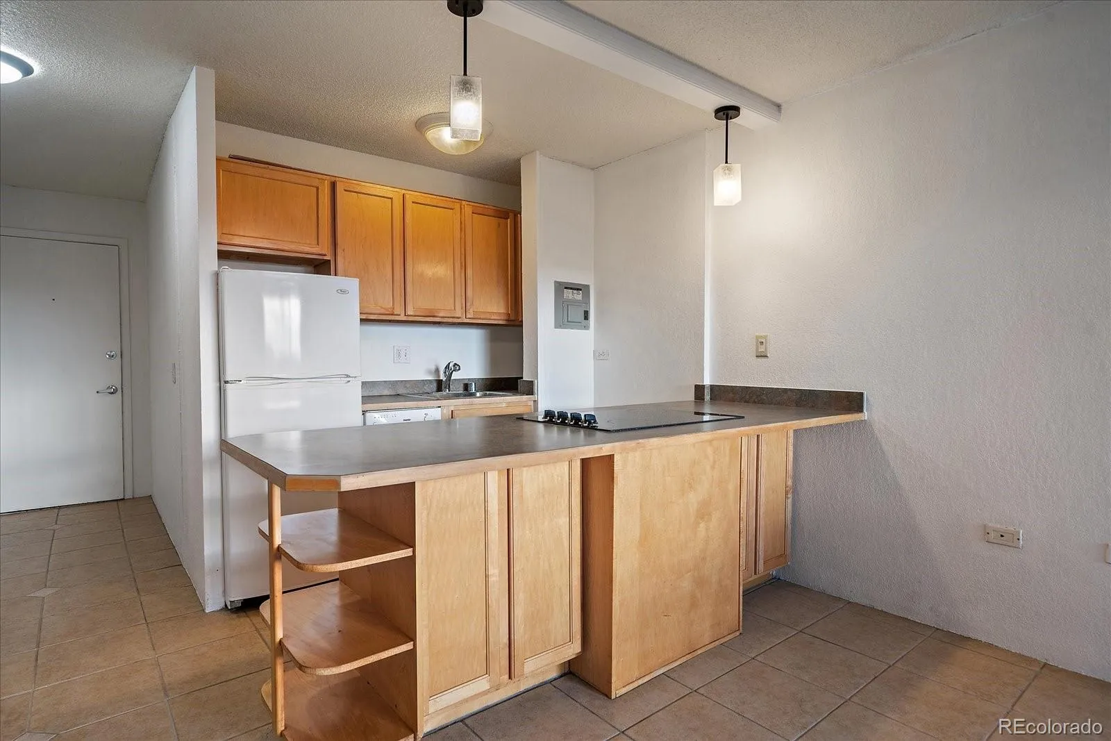 Denver, Colorado 80203, United States, ,1 BathroomBathrooms,Residential,Active,208182