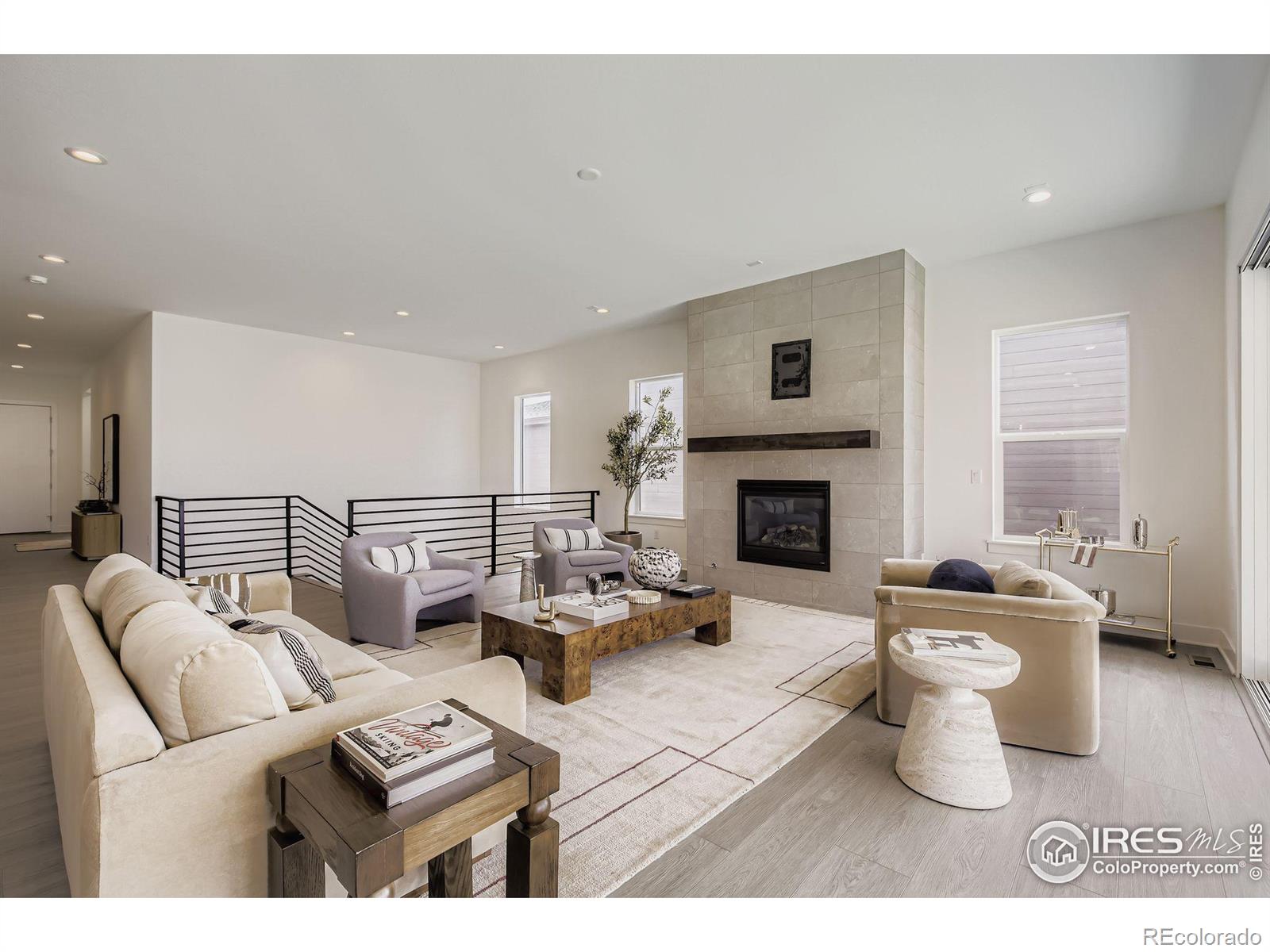 3141 Westcliff Drive