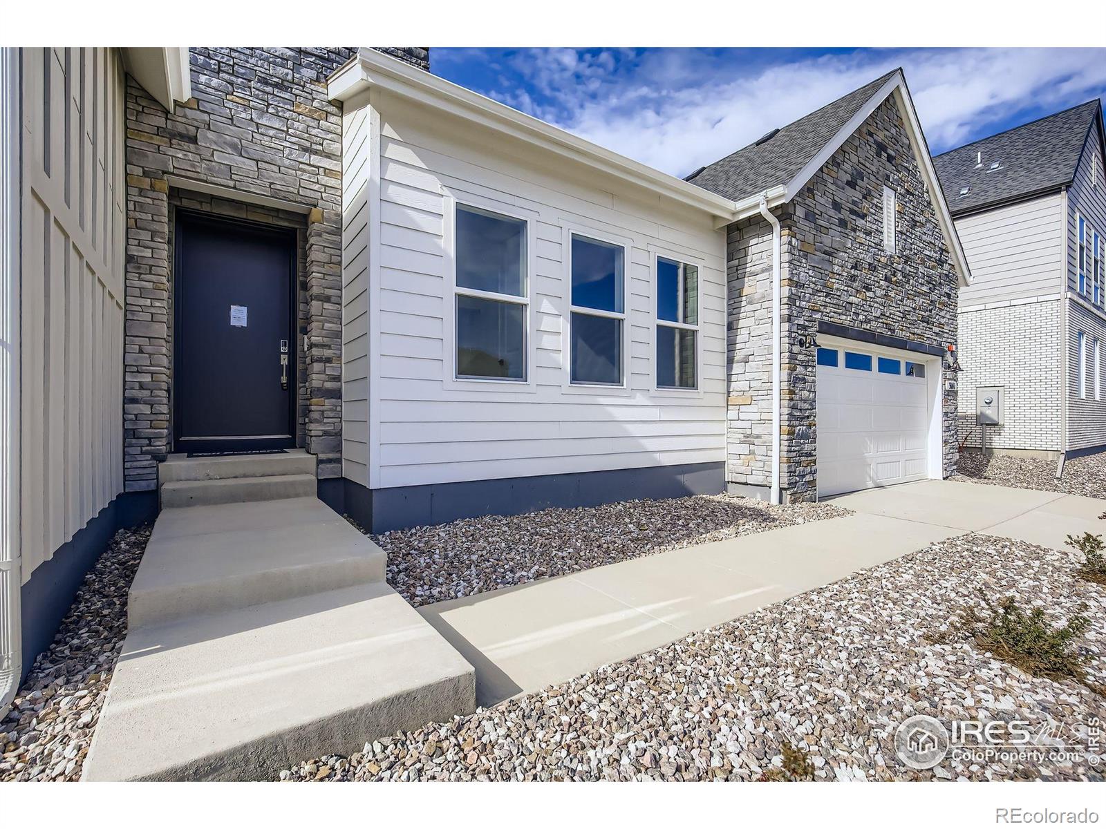 3141 Westcliff Drive