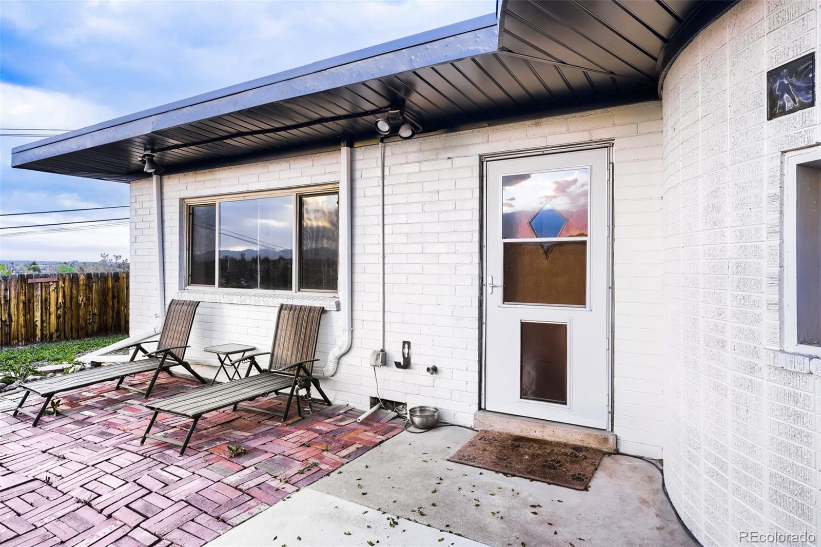 4647 W Dakota Avenue