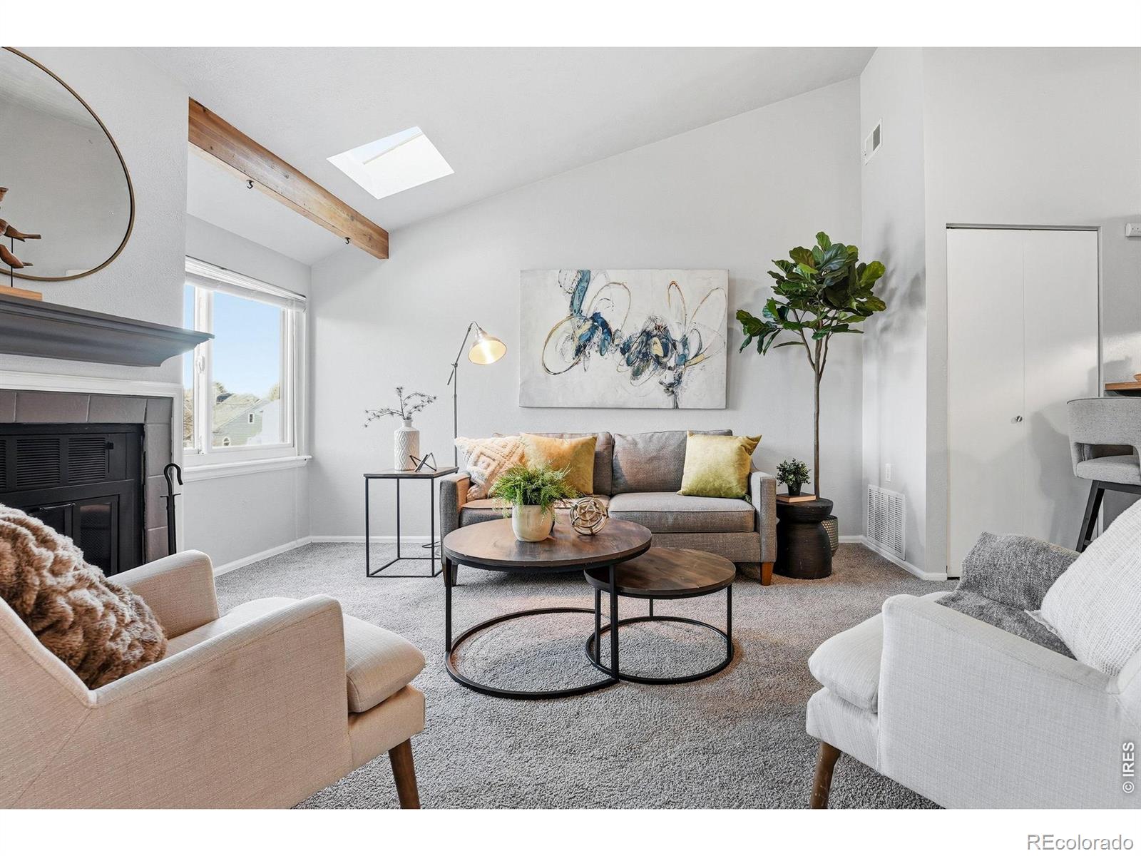 347 S Taft Court 16