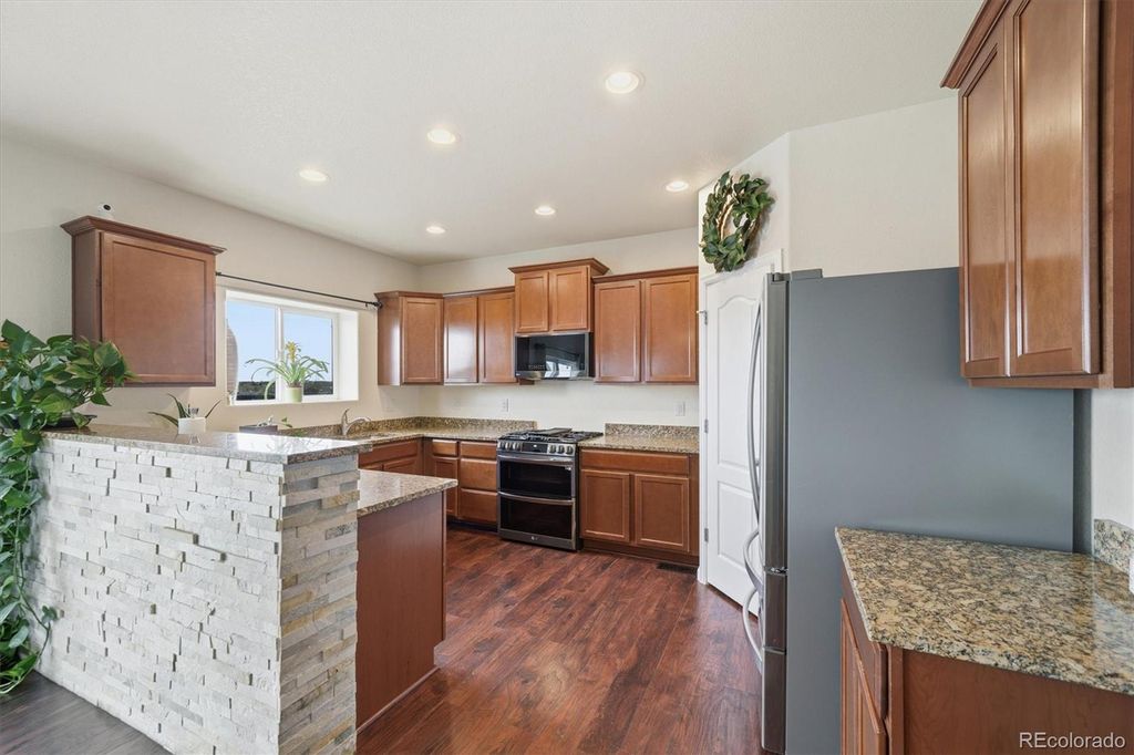 Photo of 9598 Dahlia Lane Ln, Thornton, CO 80229 (MLS # 9526649)