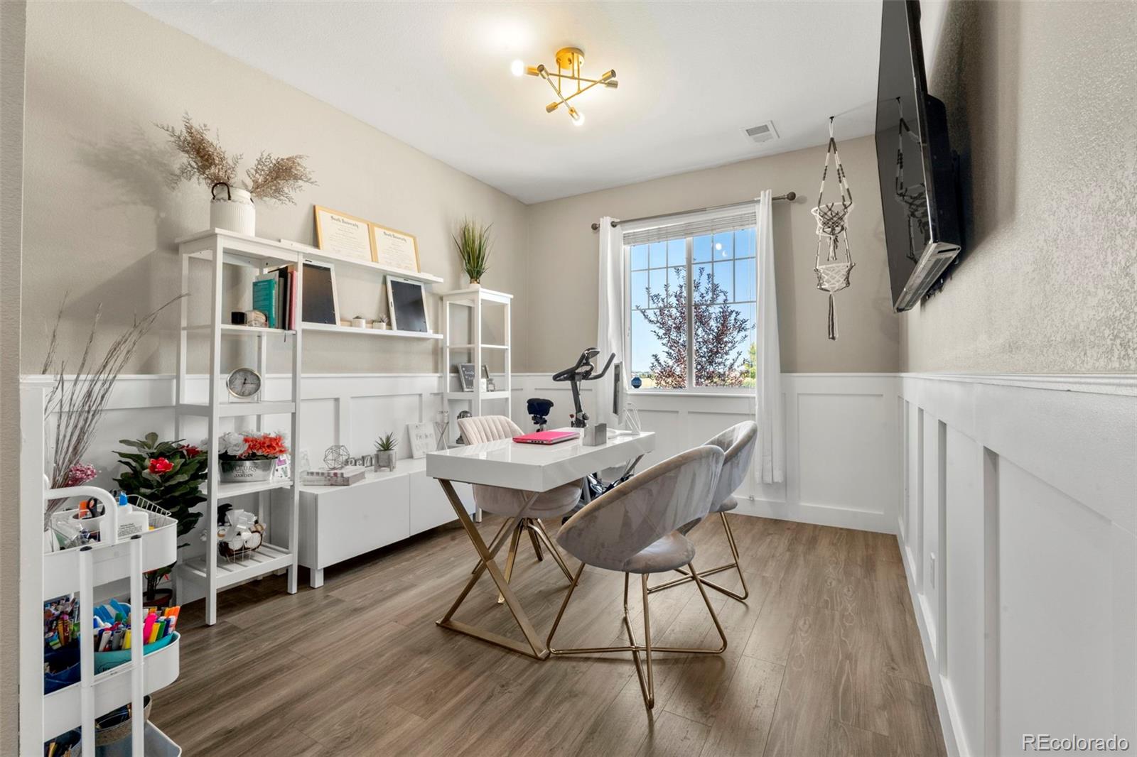 25526 E Maple Avenue