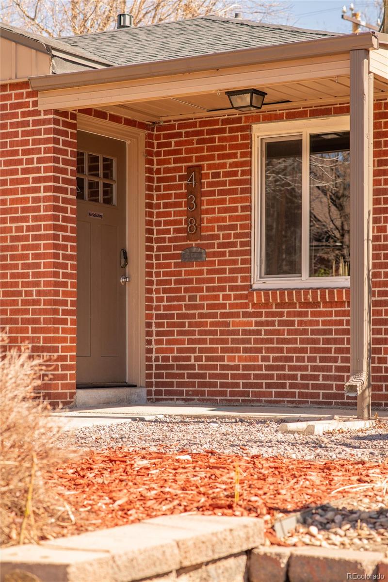 438 N Downing Street