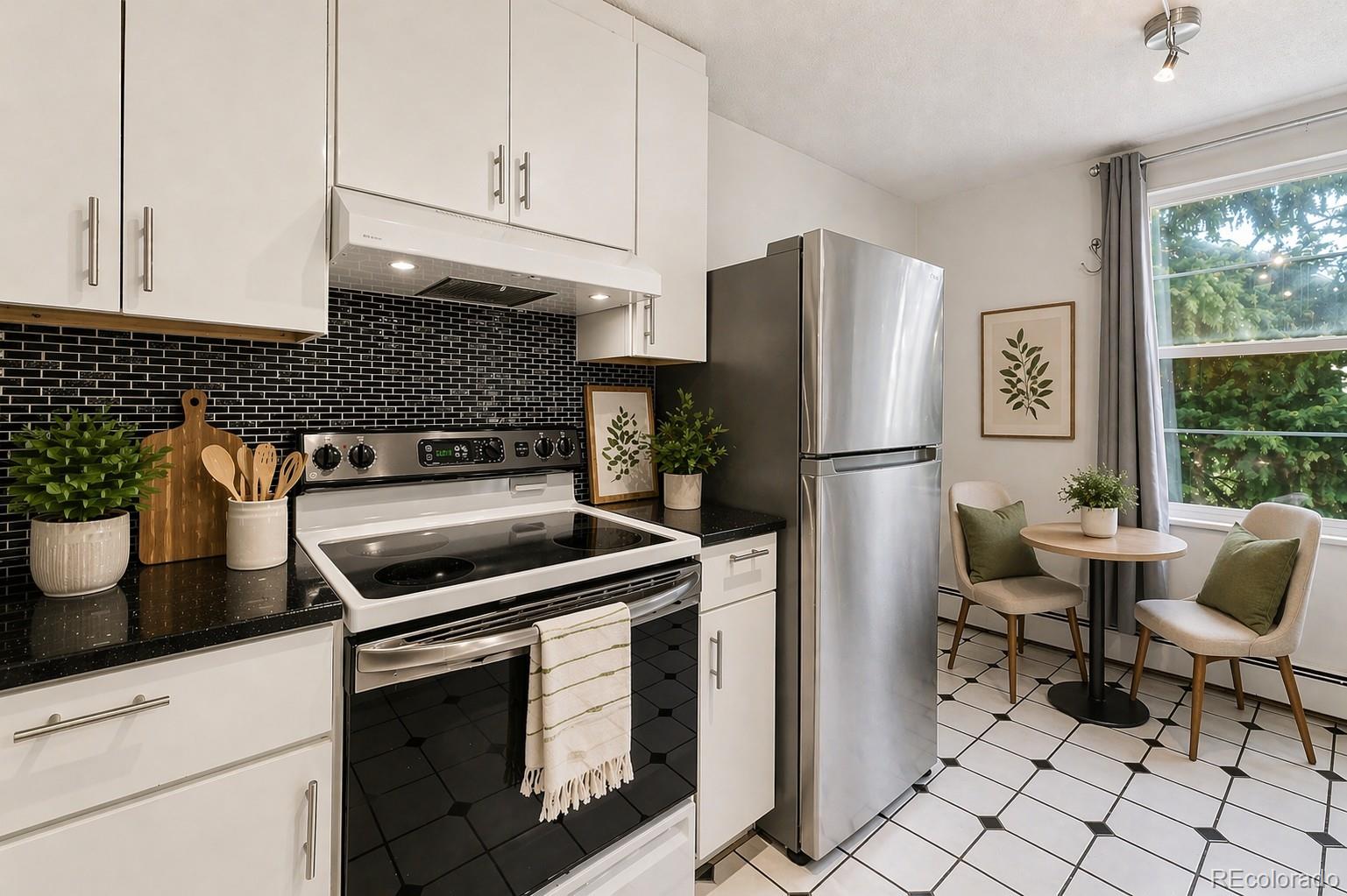 2150 S Vaughn Way 204D