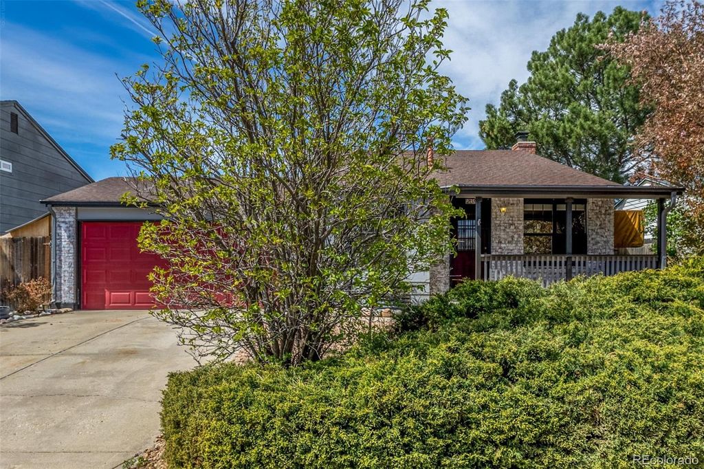 Photo of 215 Mckinley Drive, Bennett, CO 80102 (MLS # 8710622)