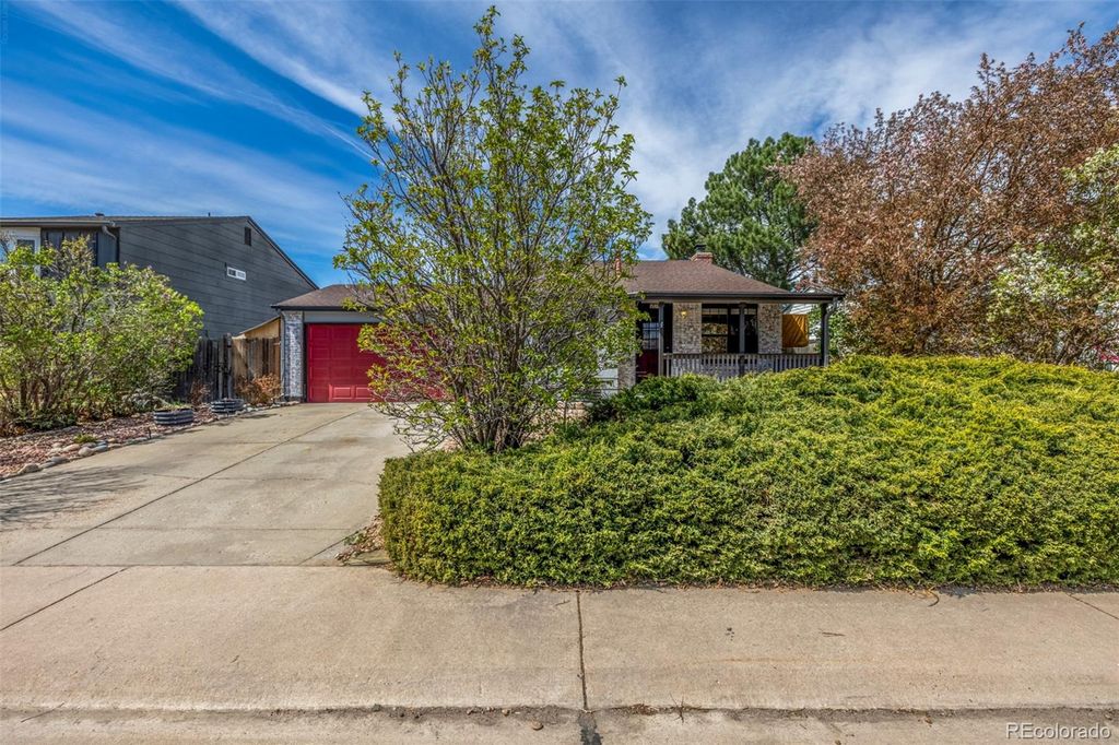 Photo of 215 Mckinley Drive, Bennett, CO 80102 (MLS # 8710622)