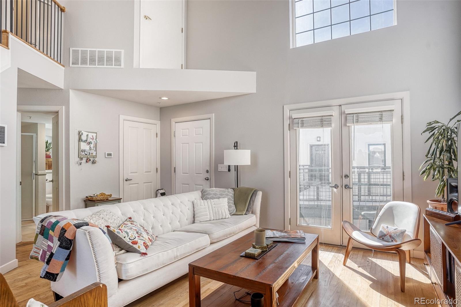 790 N Clarkson Street 202