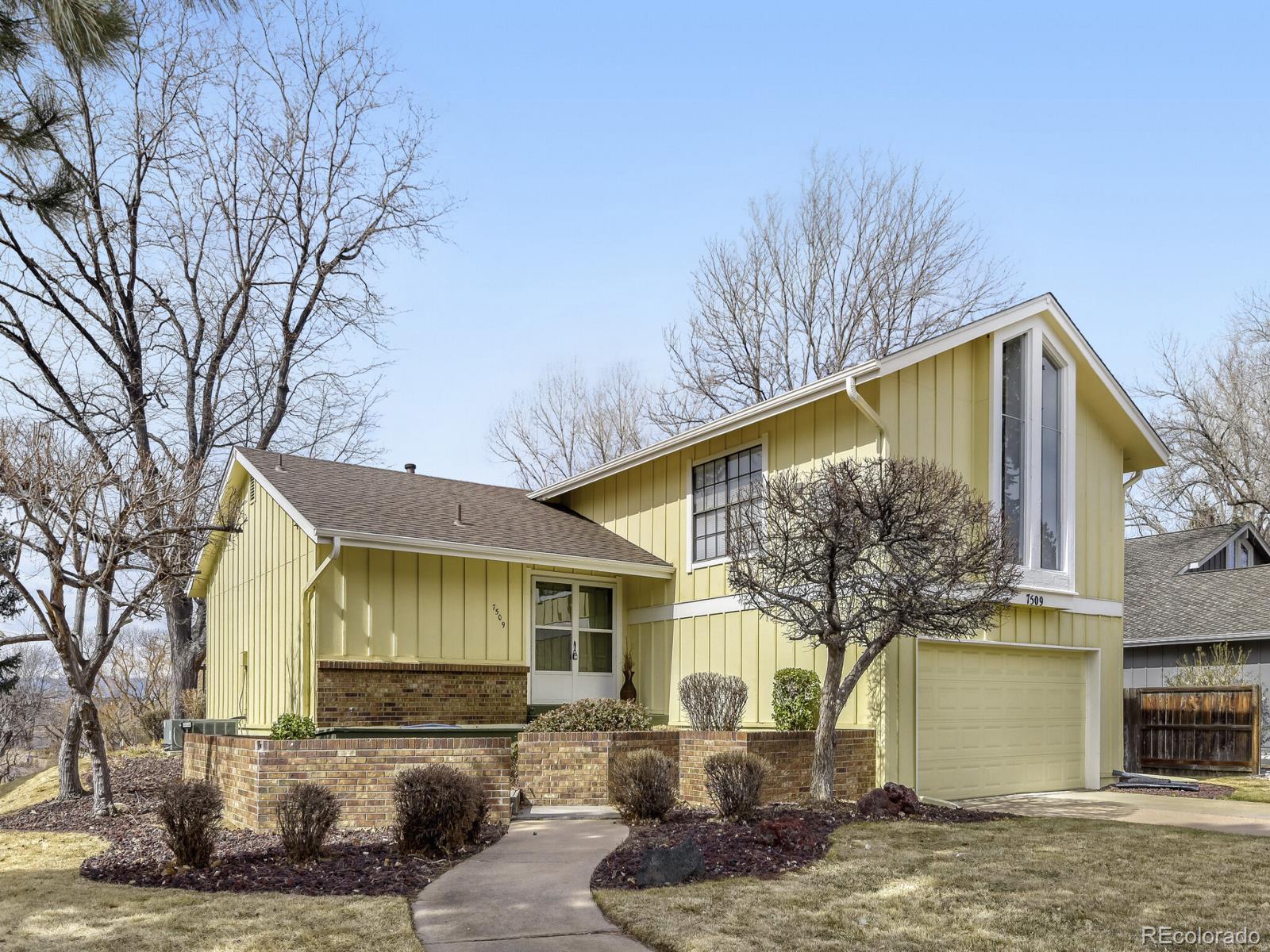 7509 S Trenton Court