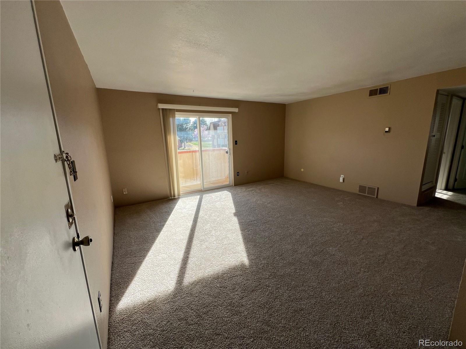 10211 Ura Lane 2-208