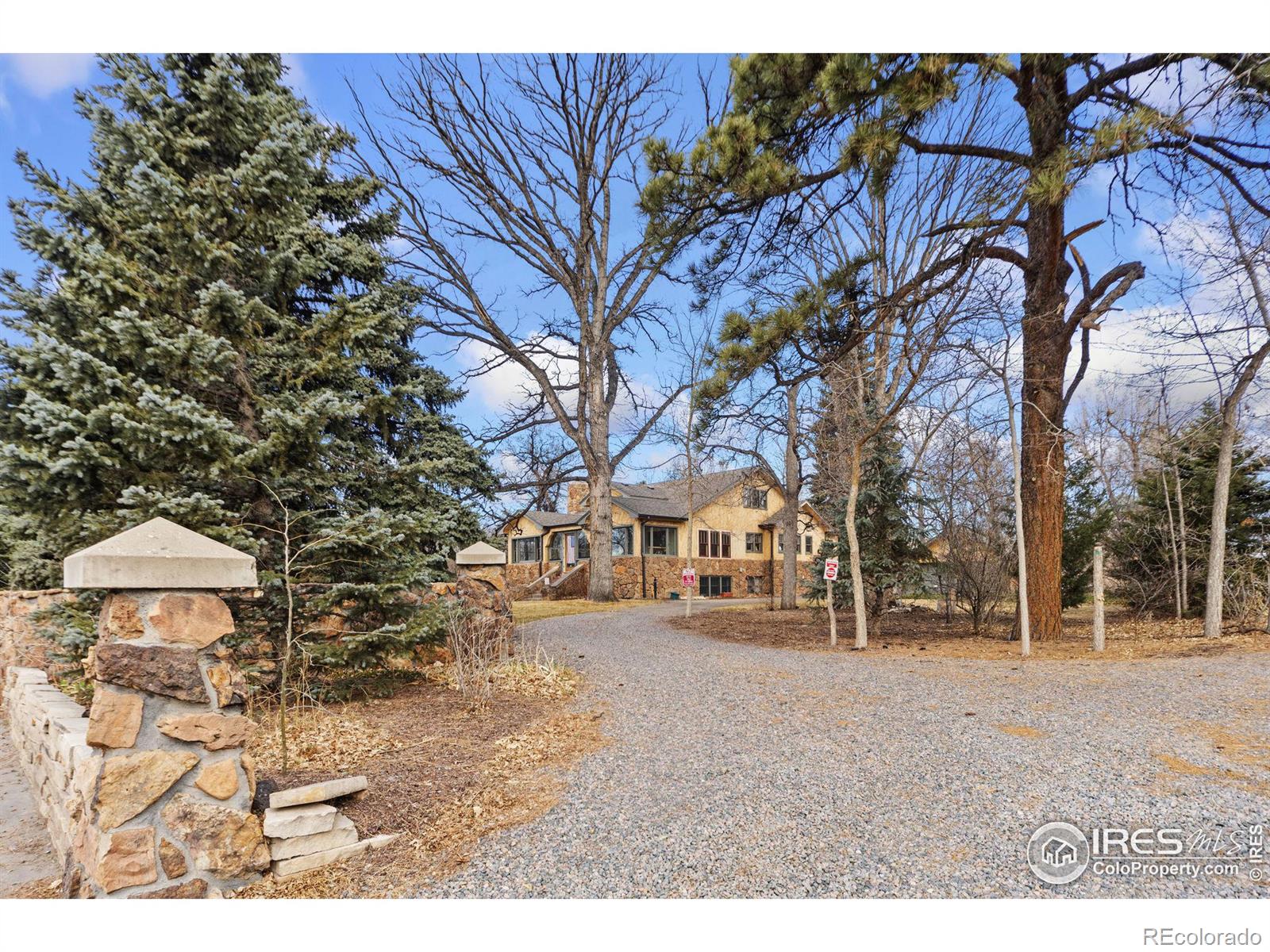 1000 W Prospect Road