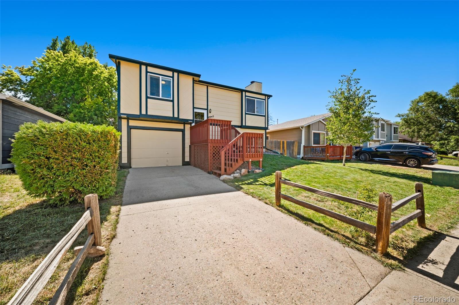4045 Dolphin Circle